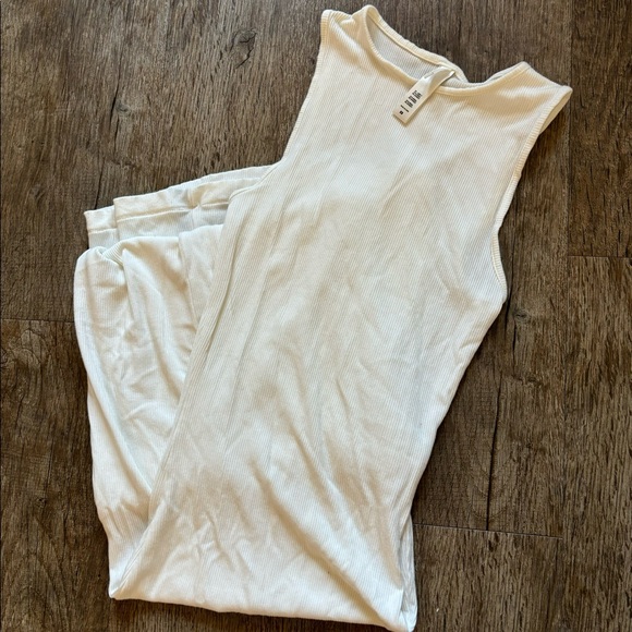 SKIMS Tank Dress - Picture 1 of 3
